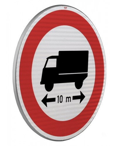 Dopravní značka B17 - Zákaz vjezdu vozidel nebo souprav, jejich délka přesahuje vyznačenou mez