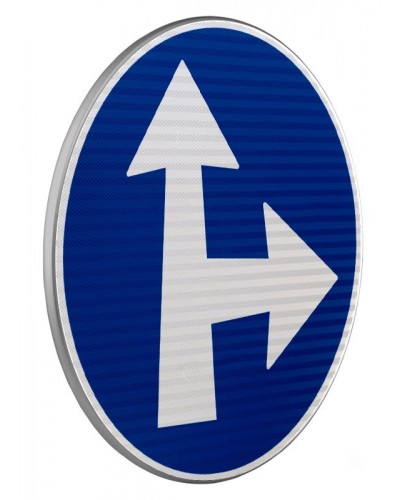 Dopravní značka C2d - Přikázaný směr jízdy přímo a vpravo